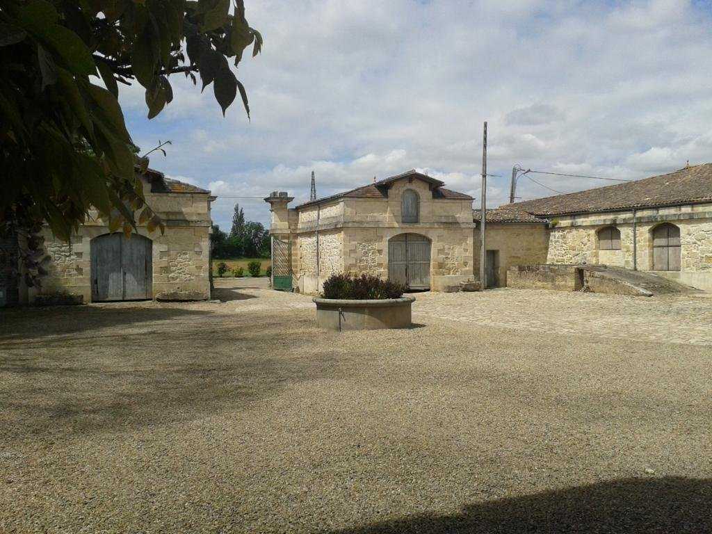 Chateau Couffins Location Gite Gironde Gitedegroupe Fr Chateau Couffins Location Gite Gironde Gitedegroupe Fr