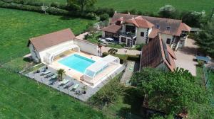 Gîte du Pied de Biche Climatisé -avec Piscine  chauffėe