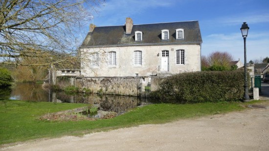 Maison au Bord de l'Aigre