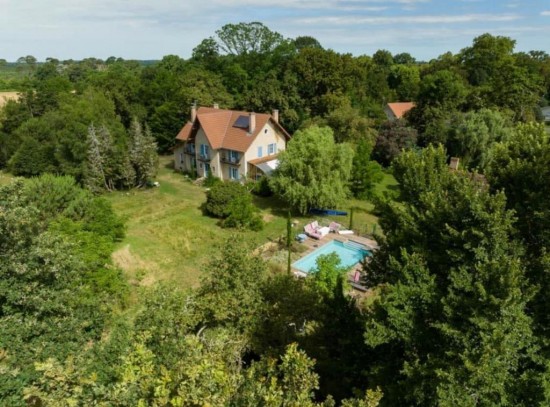 Baccara Lodge