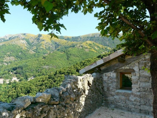 Gîte de séjour à Laboule - Ardèche entre rivière et montagne  24 places