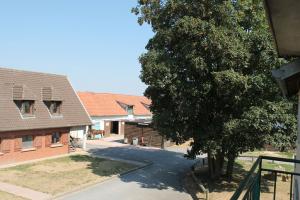 SARL CENTRE EQUESTRE DE BERTAUCOURT